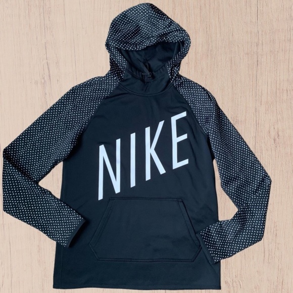 Women's Black Nike dri-fit hoodie - Picture 5 of 10